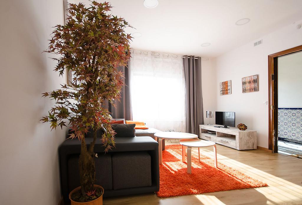 Oscar Apartments Estacion Sitges Buitenkant foto