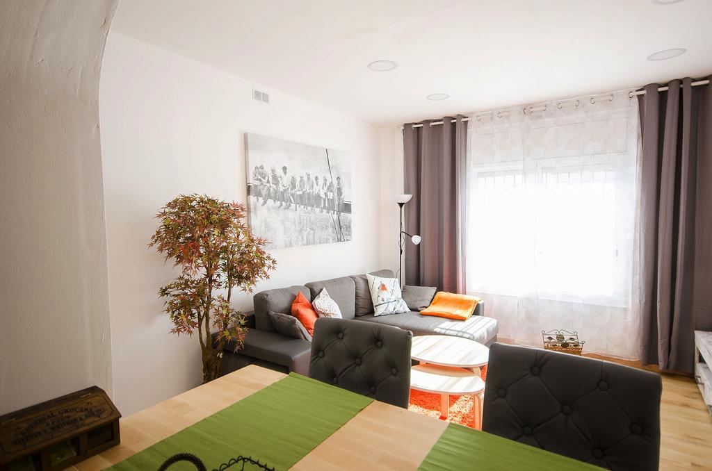 Oscar Apartments Estacion Sitges Buitenkant foto