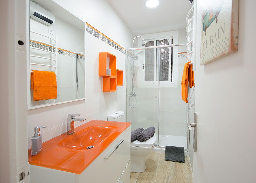 Oscar Apartments Estacion Sitges Buitenkant foto